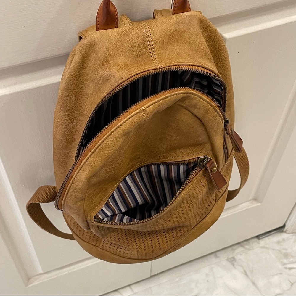 Moda Luce Mini Leather Backpack Bag - image 6